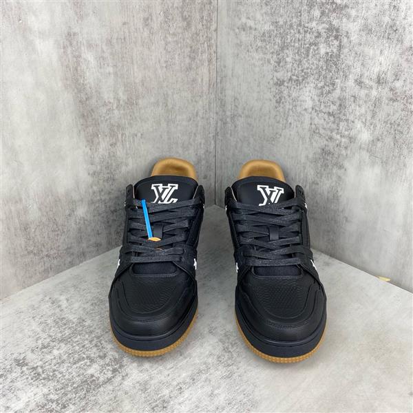 2025112815404568 390